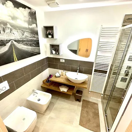 N&m Con Posteggio Gratuito Appartement